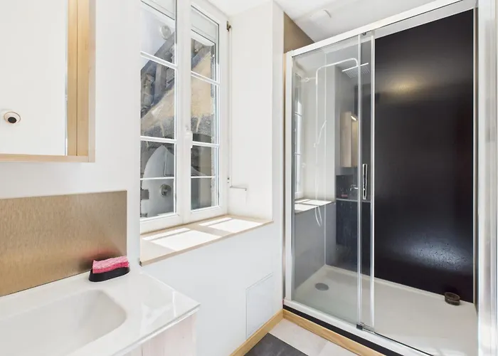 Chic T2 Renove Au Coeur De A 2 Min De Jaude ! *