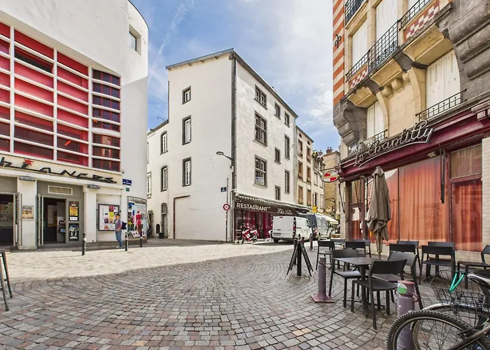 Chic T2 Renove Au Coeur De A 2 Min De Jaude ! Daire